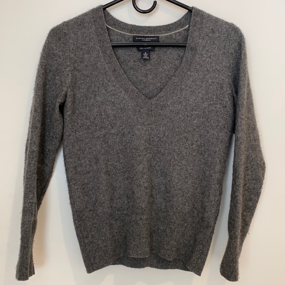 100% Cashmere Women’s Gray Sweater